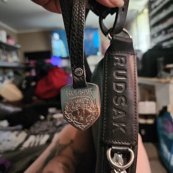 AUTHENTIC RUDSAK CANADAIN HERITAGE leather shoulder handbag preloved - Picture 7 of 7